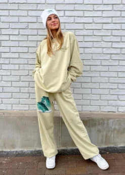 Boys Lie Of All The Lies Sweatpants ★ Green