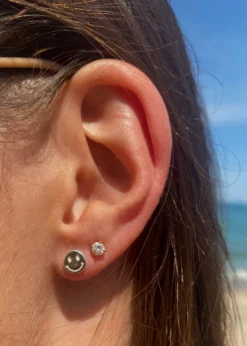 IiShii Designs Smile Back Earrings ★ Silver