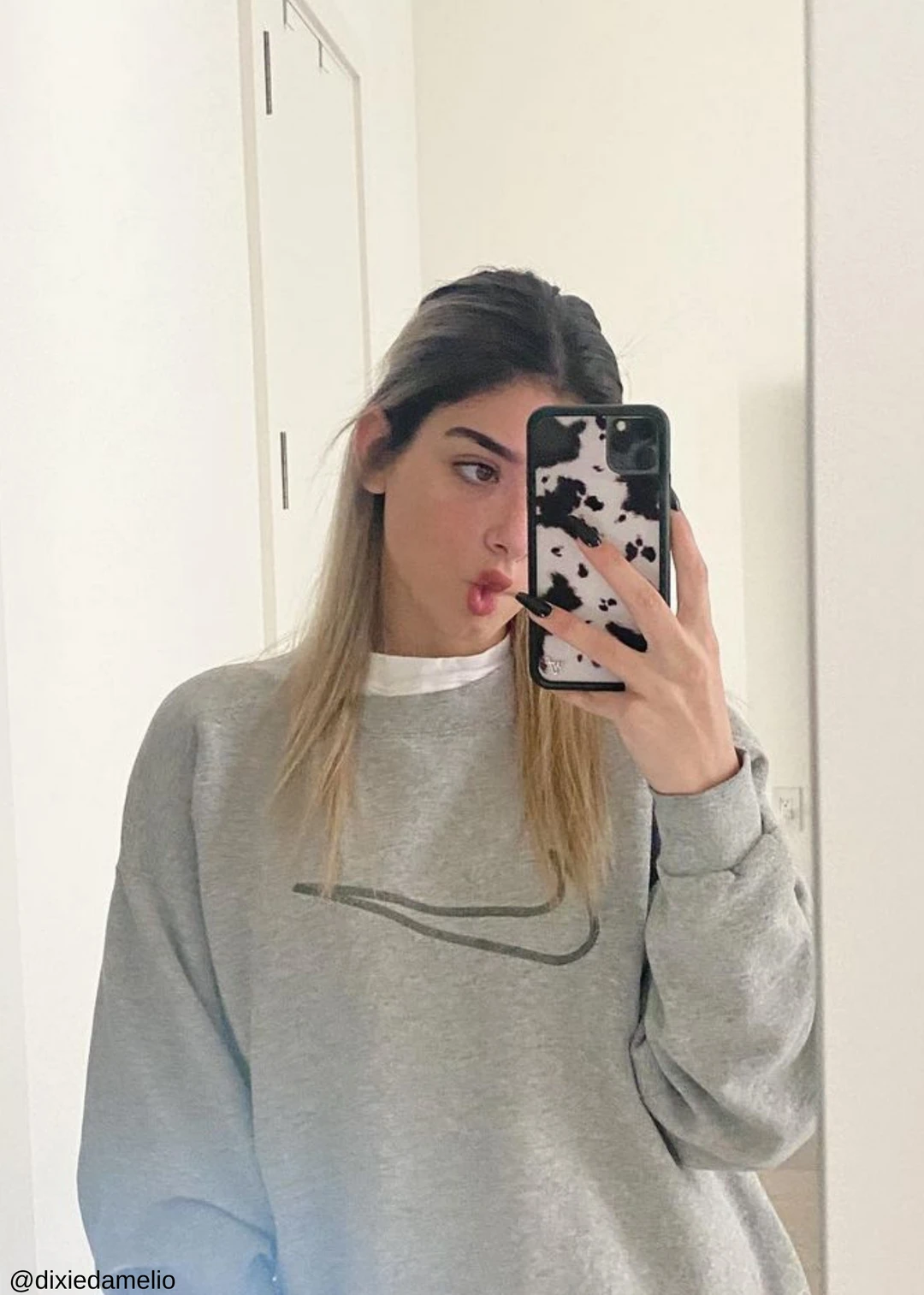 Cowhide Wildflower IPhone Case ★ Cowhide Accessories 5 Cowhide Wildflower IPhone Case ★ Cowhide Accessories