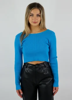 Pretty Garbage Tops Life Goes On Top ★ Blue