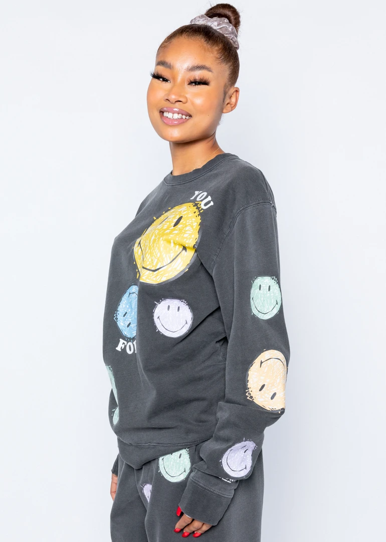 BySamiiRyan By Samii Ryan Smiley Good For You Crewneck ★ Black 4 BySamiiRyan By Samii Ryan Smiley Good For You Crewneck ★ Black
