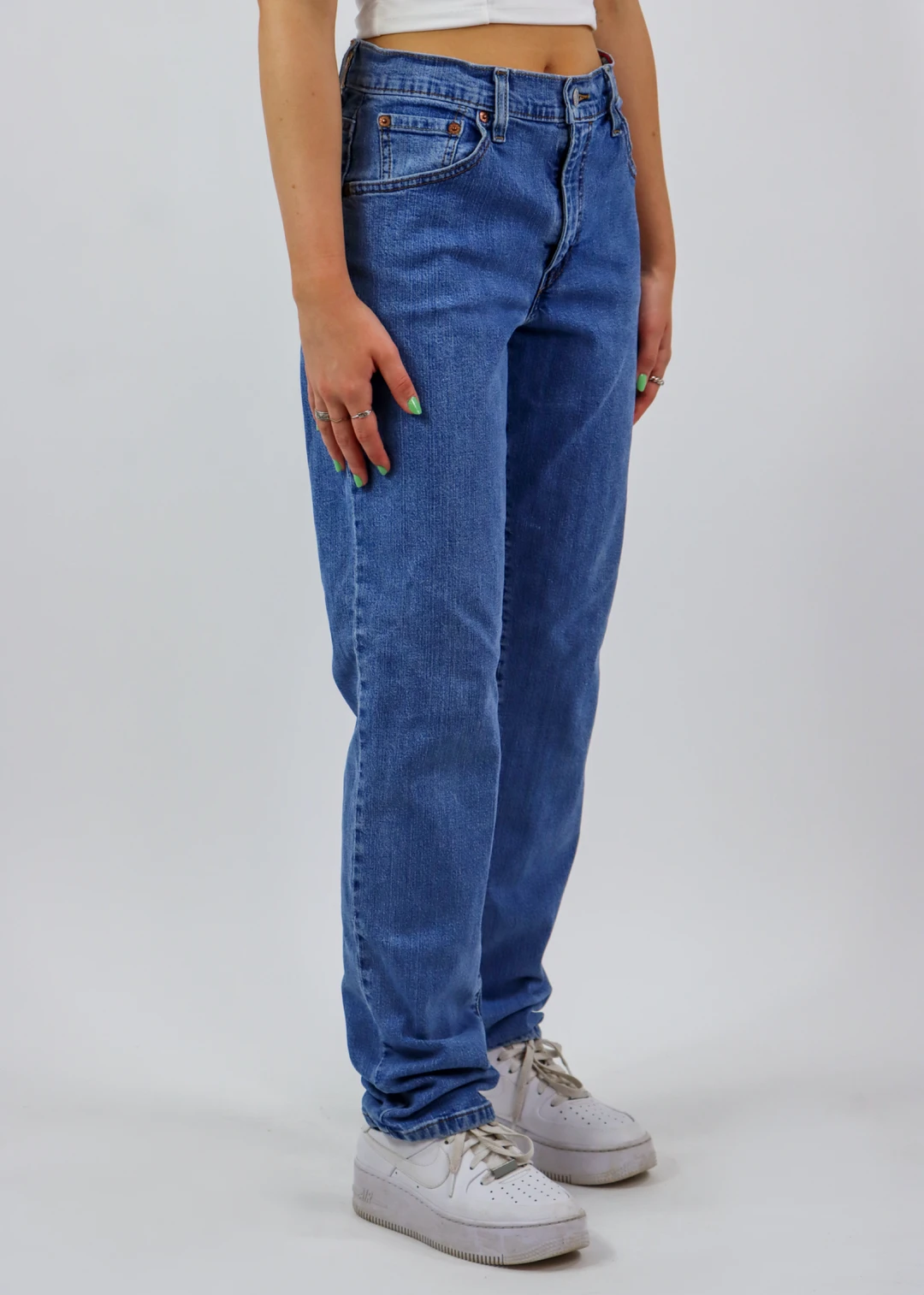 Vintage Levi's Breaking Free Vintage Levi Jeans ★ Medium Wash 6 Vintage Levi's Breaking Free Vintage Levi Jeans ★ Medium Wash