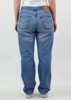 Vintage Levi's Newness Drive By Vintage Levi Jeans ★ Medium Wash