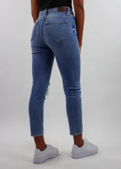 Hidden Jeans Every Day Straight Leg Jeans ★ Medium Wash Denim Bottoms