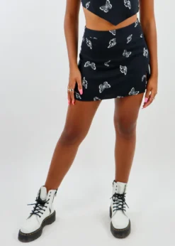 Le Lis Fly Away Skirt ★ Black