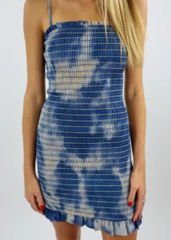 Storia Sooner Than Later Smocked Dress ★ Blue And White