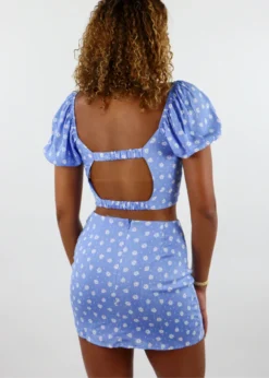 Le Lis Sale Be Your Girl Crop Top ★ Blue Floral