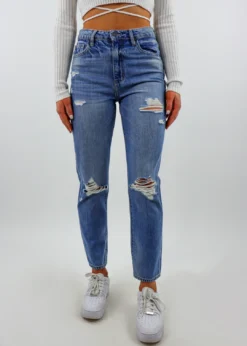 Hidden Jeans Level Up Straight Leg Jeans ★ Medium Wash