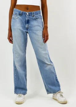 Vintage Levi's Newness Pumped Up Kicks Vintage Levi Jeans ★ Light Wash