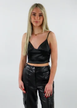 Tic Toc Irreplaceable Top ★ Black Tops