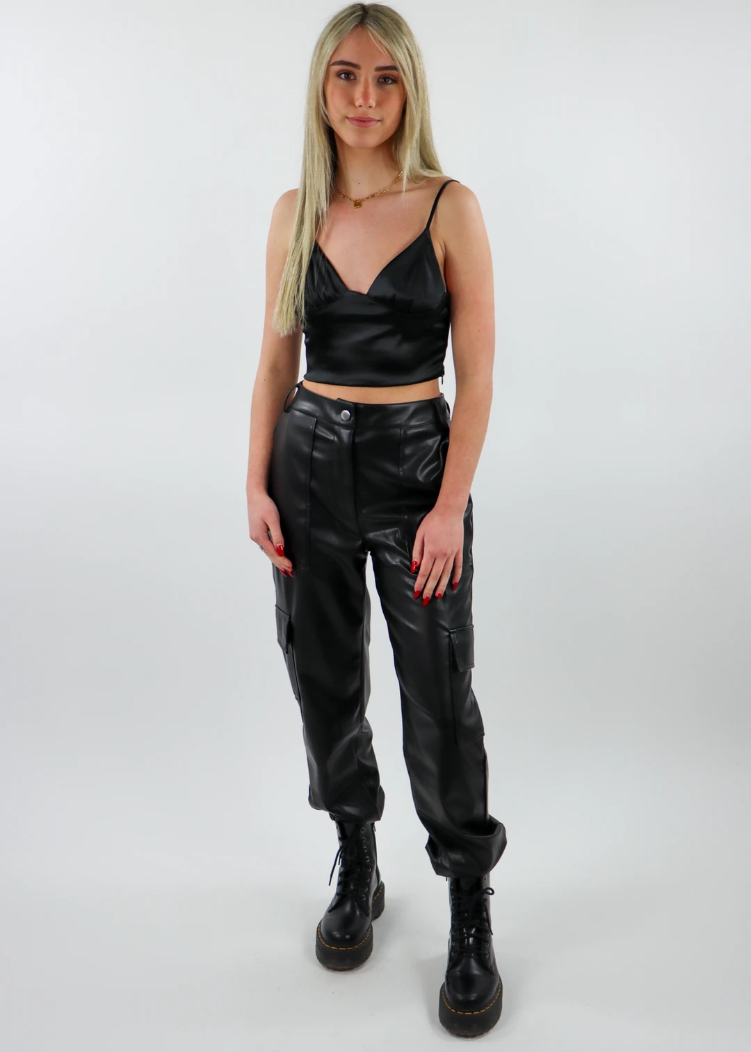 Tic Toc Irreplaceable Top ★ Black Tops 6 Tic Toc Irreplaceable Top ★ Black Tops