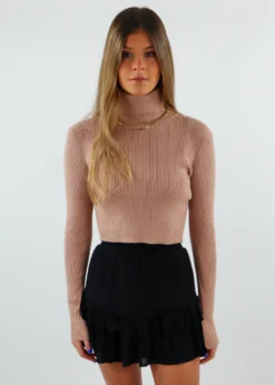 Tic Toc Everybody Cropped Turtleneck ★ Rose