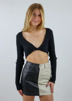 Tic Toc Beautiful Scars Long Sleeve Top ★ Black Tops