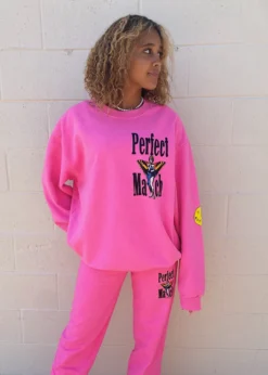 Beginning Boutique 41 Boys Lie Perfect Match Crewneck ★ Neon Pink